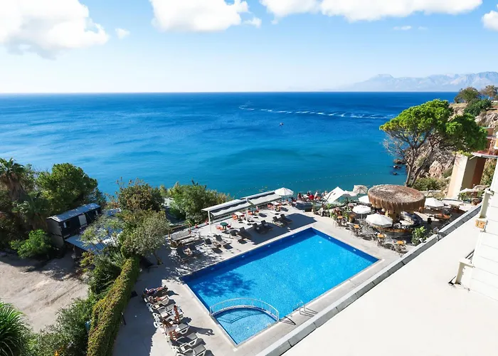 Hotel near College: Lara Otel (Adults Only)