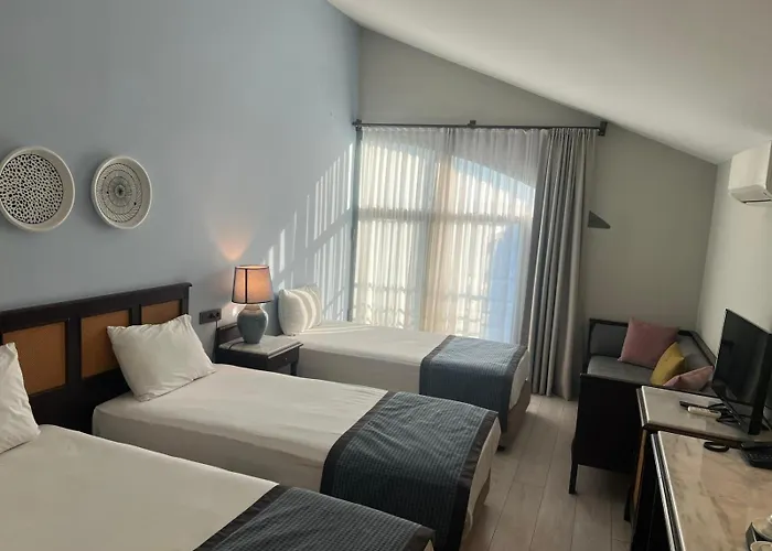 Cheap hotel: Lara Park Hotel
